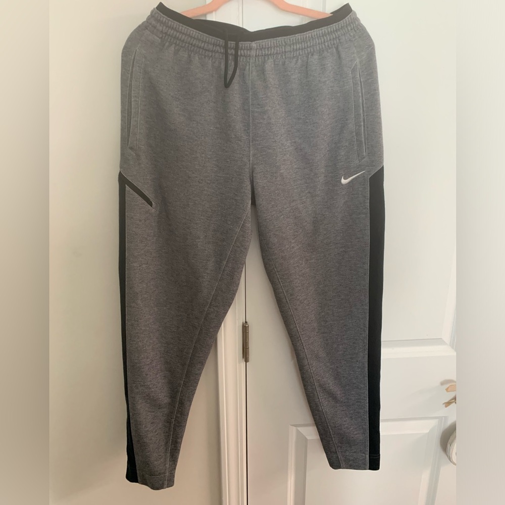 Nike Joggers Size L
